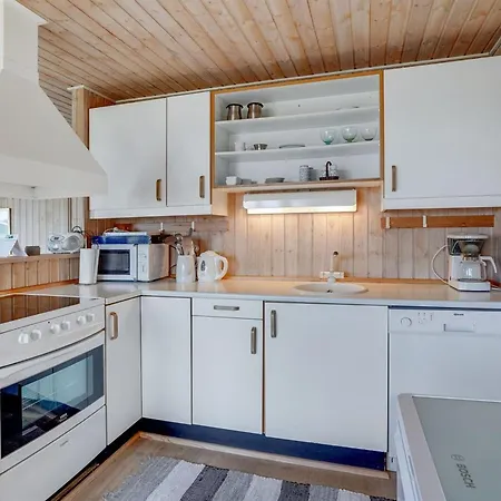 Arun - 150m From The Sea By Interhome Nyaraló