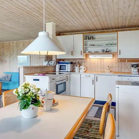 Arun - 150m From The Sea By Interhome