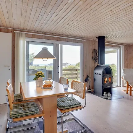 Arun - 150m From The Sea By Interhome *